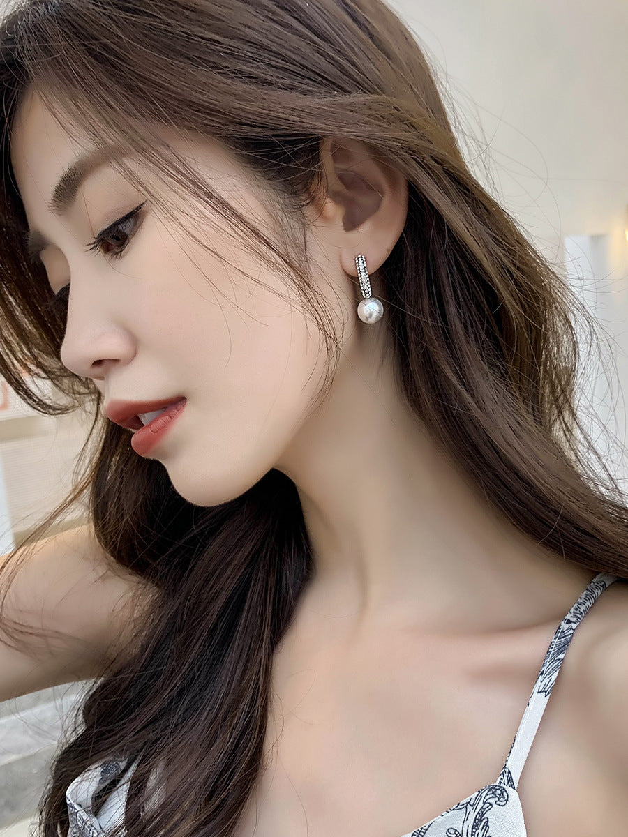 C- Shaped Pearl Earrings
